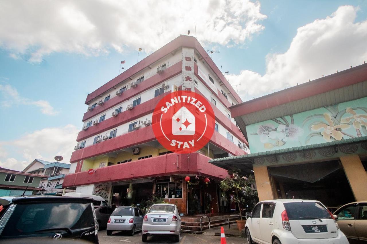 Oyo 90124 Payang Puri Baru Hotel Sarikei Esterno foto