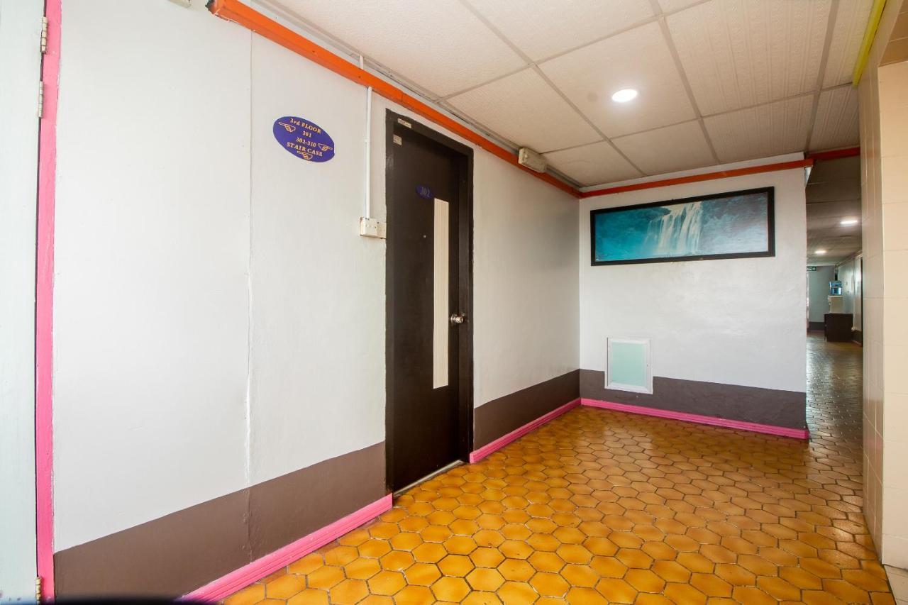 Oyo 90124 Payang Puri Baru Hotel Sarikei Esterno foto