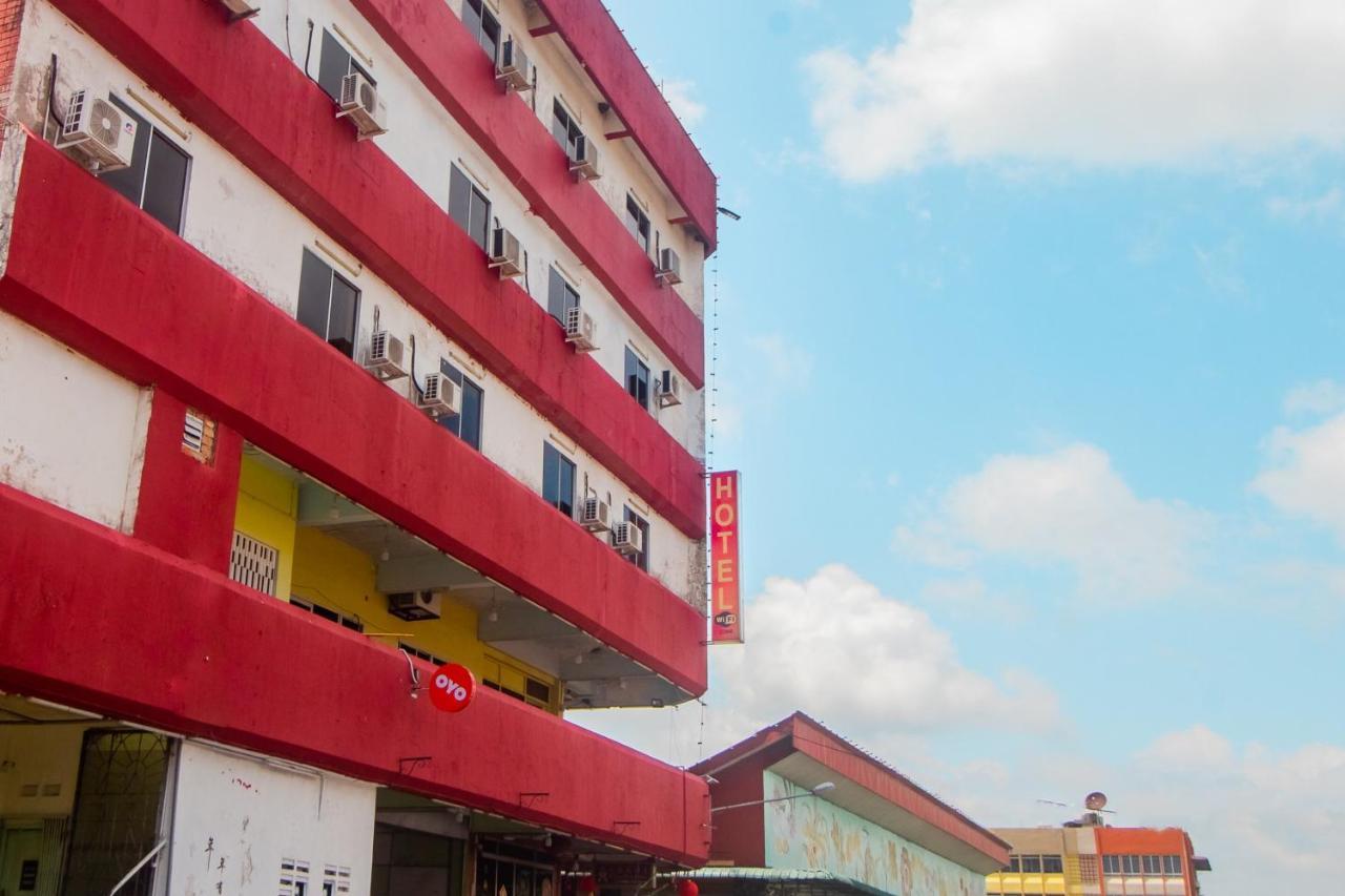 Oyo 90124 Payang Puri Baru Hotel Sarikei Esterno foto