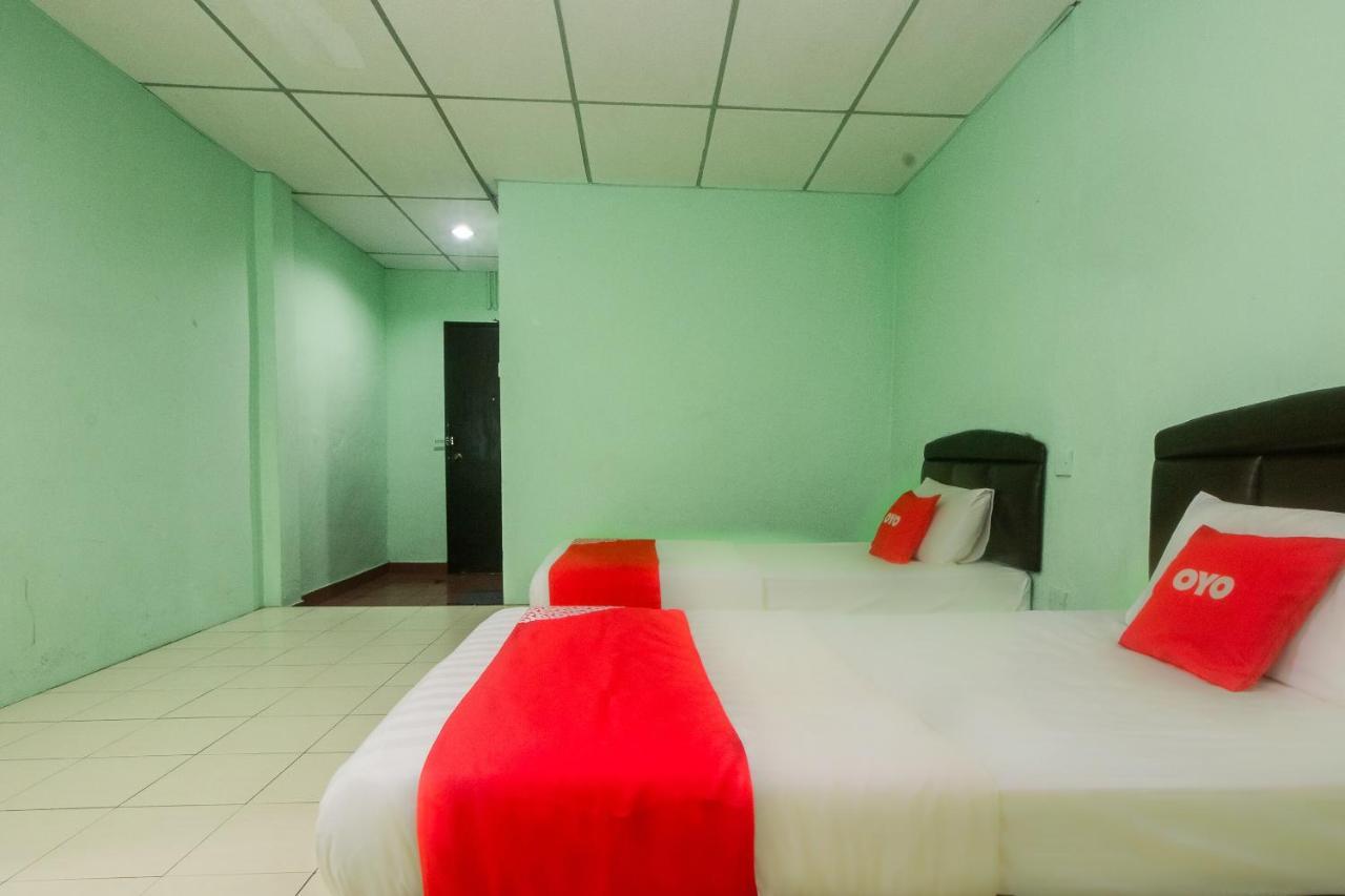 Oyo 90124 Payang Puri Baru Hotel Sarikei Esterno foto