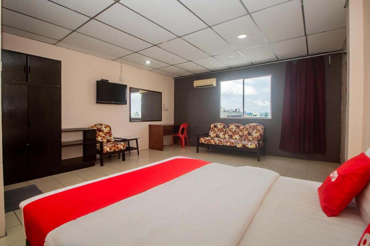 Oyo 90124 Payang Puri Baru Hotel Sarikei Esterno foto