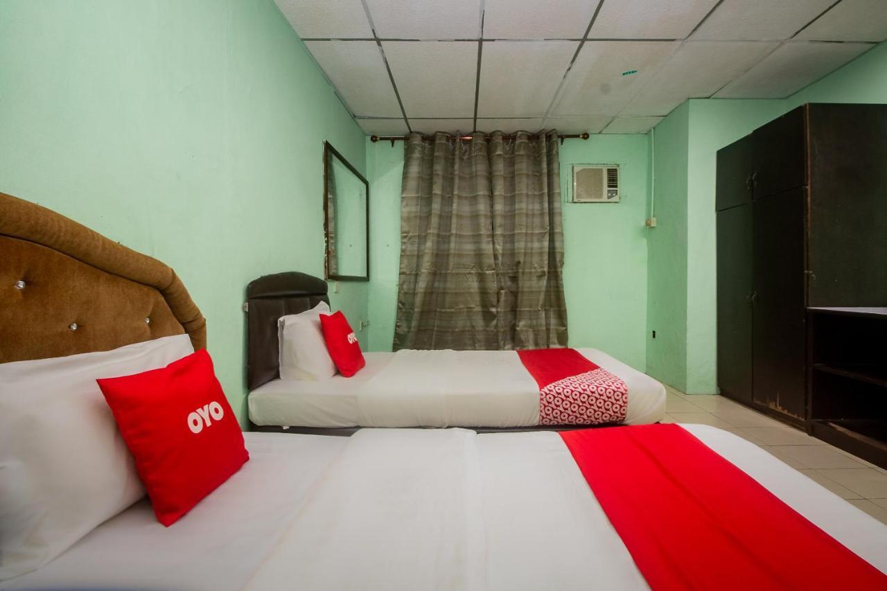 Oyo 90124 Payang Puri Baru Hotel Sarikei Esterno foto