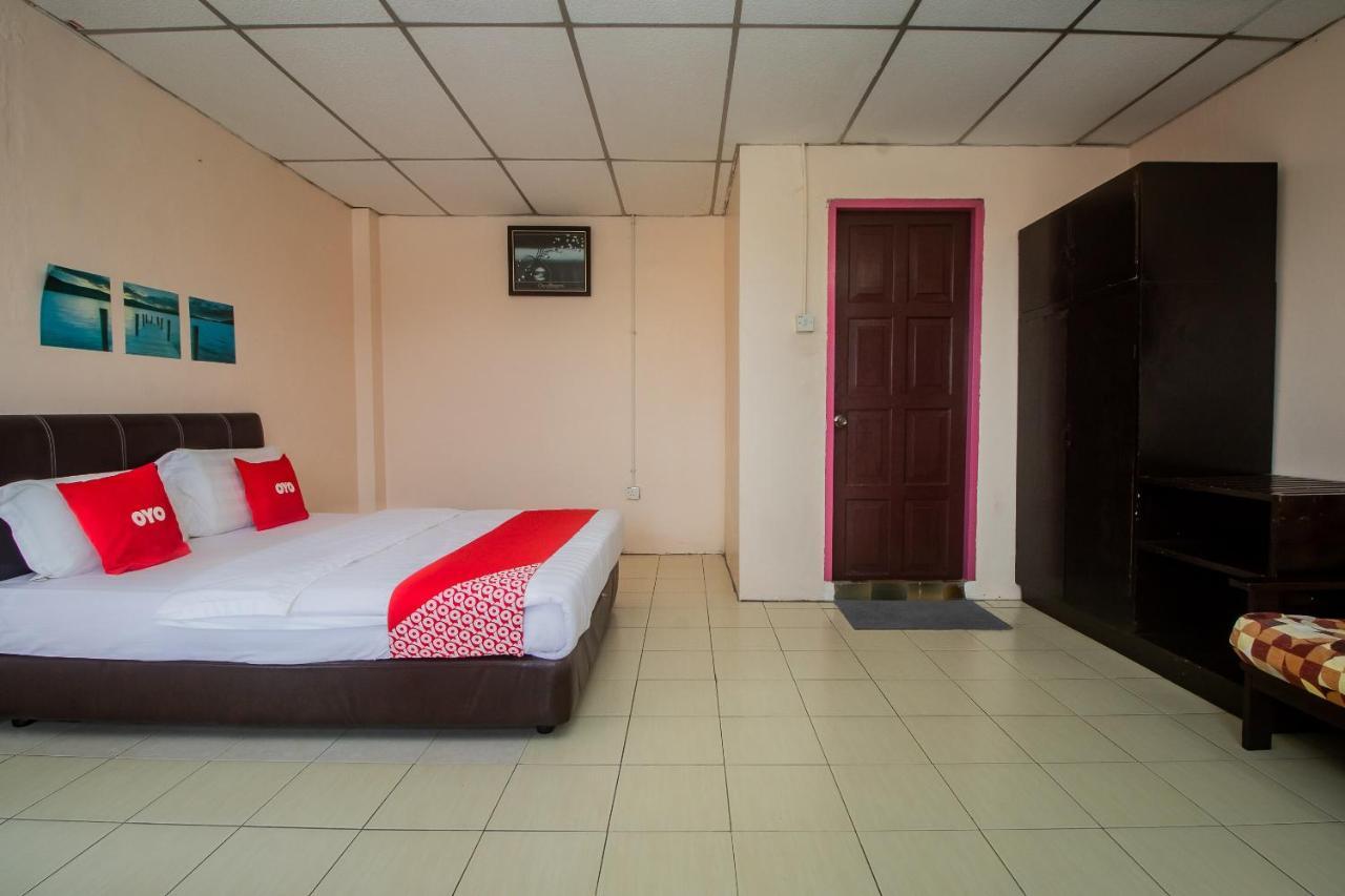 Oyo 90124 Payang Puri Baru Hotel Sarikei Esterno foto
