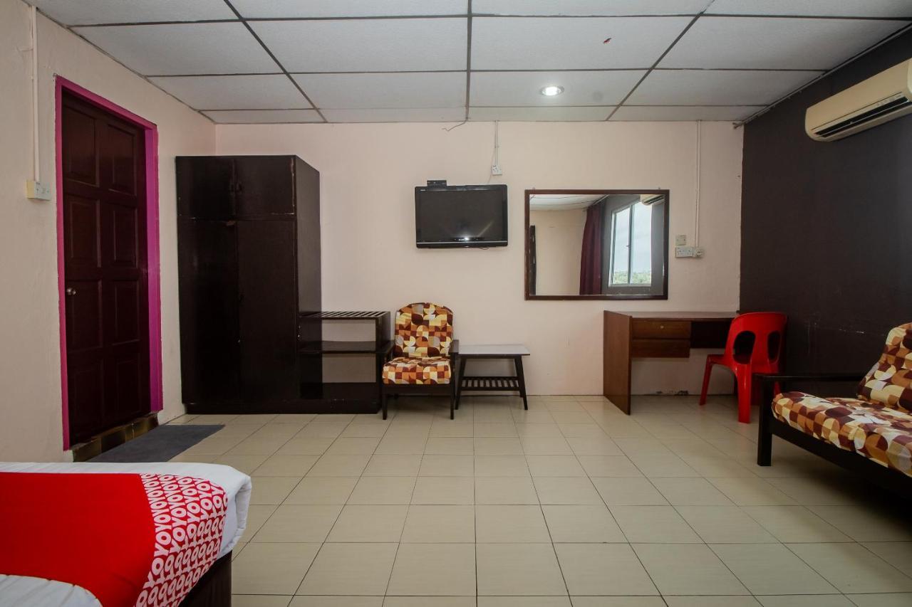 Oyo 90124 Payang Puri Baru Hotel Sarikei Esterno foto