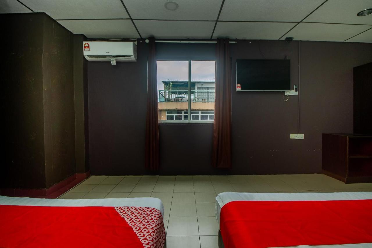 Oyo 90124 Payang Puri Baru Hotel Sarikei Esterno foto