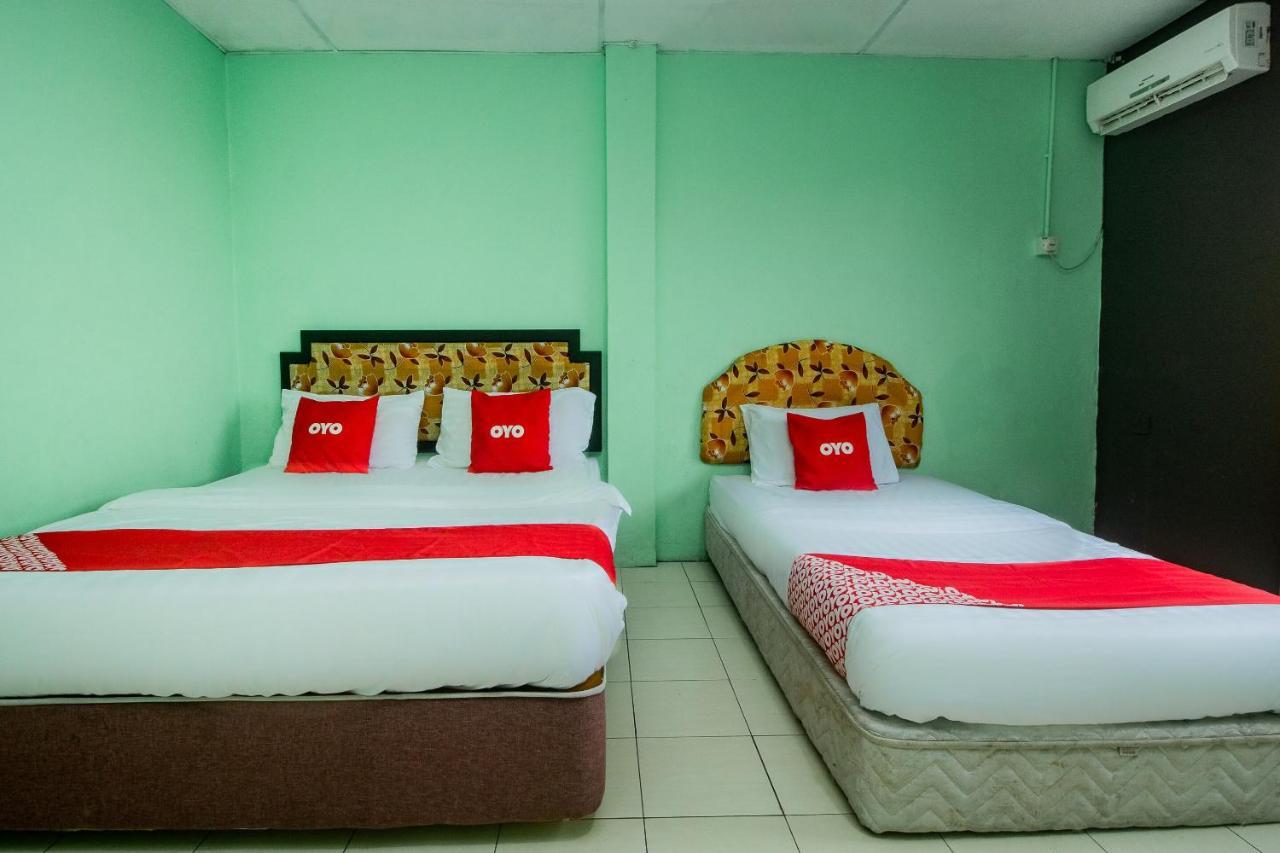 Oyo 90124 Payang Puri Baru Hotel Sarikei Esterno foto