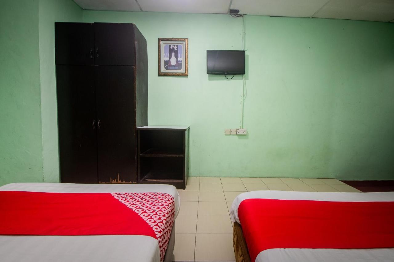 Oyo 90124 Payang Puri Baru Hotel Sarikei Esterno foto