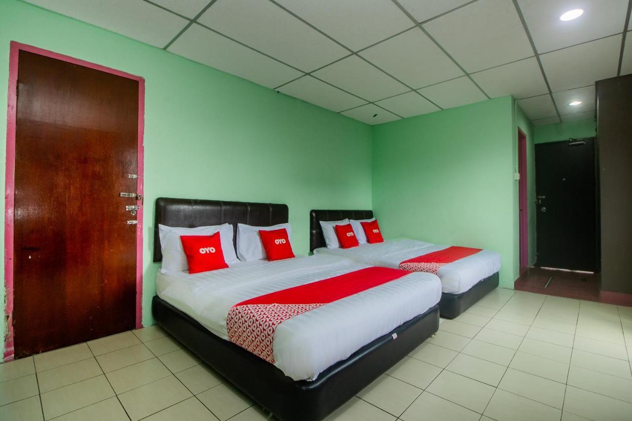 Oyo 90124 Payang Puri Baru Hotel Sarikei Esterno foto