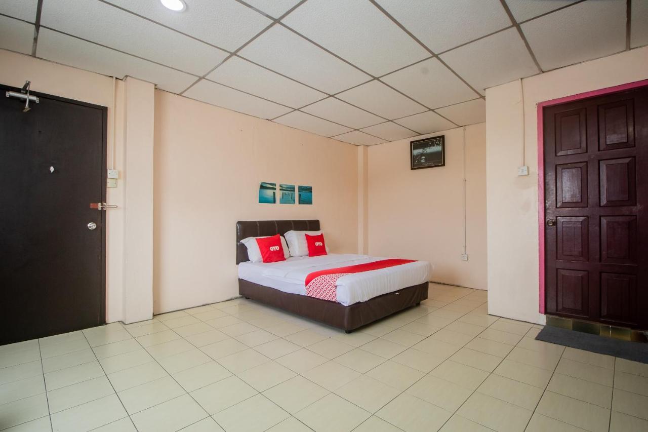 Oyo 90124 Payang Puri Baru Hotel Sarikei Esterno foto