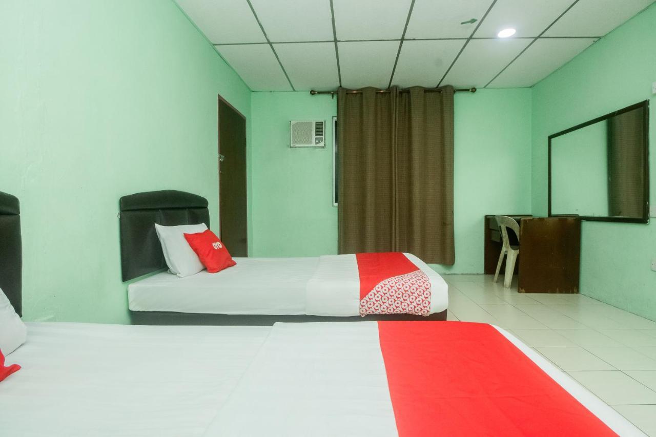 Oyo 90124 Payang Puri Baru Hotel Sarikei Esterno foto