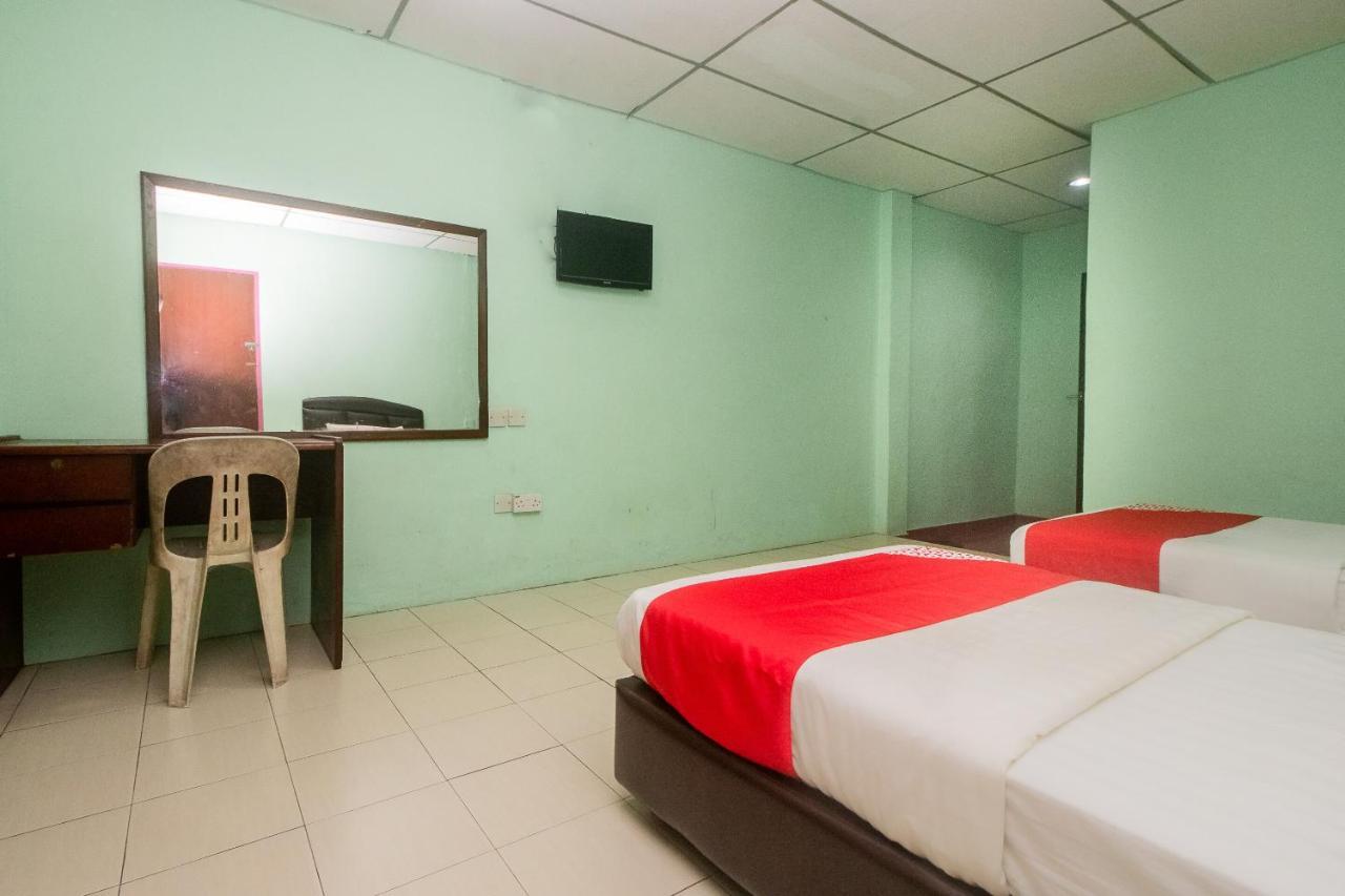 Oyo 90124 Payang Puri Baru Hotel Sarikei Esterno foto