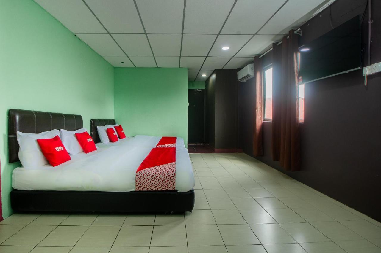 Oyo 90124 Payang Puri Baru Hotel Sarikei Esterno foto