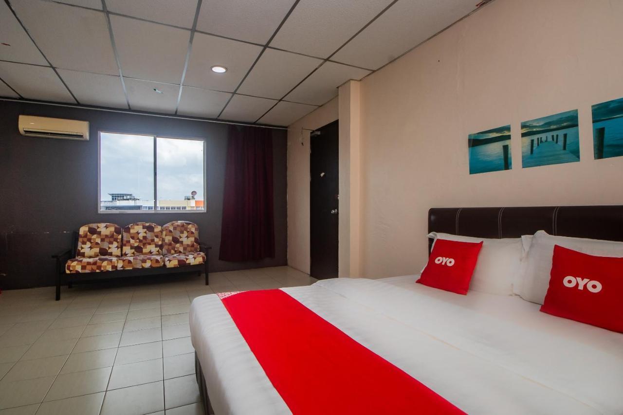Oyo 90124 Payang Puri Baru Hotel Sarikei Esterno foto